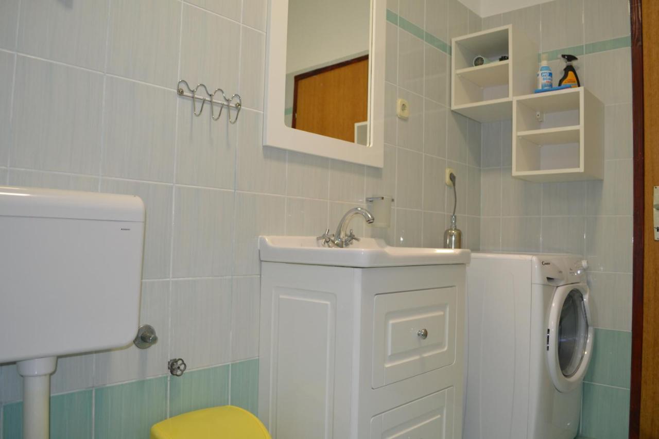 Apartment Lora Pag Town Esterno foto